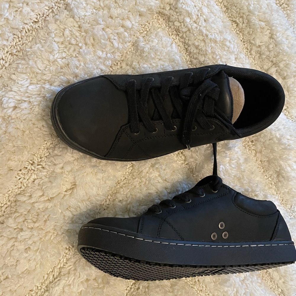 Shoes for crews